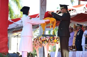 Danrem 045/Gaya Irup Penurunan Bendera Peringatan HUT RI ke -79 di Babel