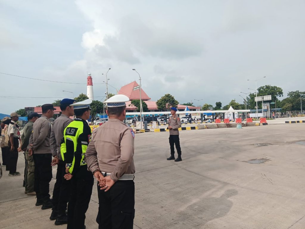 mendukung pelaksanaan Operasi Lilin Menumbing 2024, Polres Bangka Barat bersama dengan TNI, Dishub, Satpol PP,