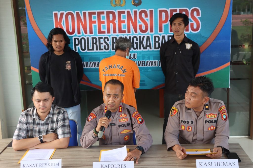 Polres Bangka Barat konferensi pers Kasus Dukun Cabul Terungkap, Polisi Imbau Korban Lain Segera Lapor